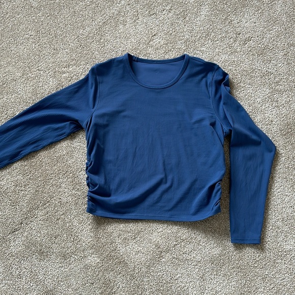 Lululemon long sleeve crop top - Picture 5 of 5